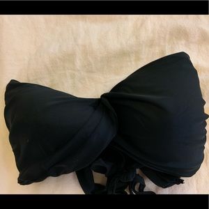 Twist-front strapless bikini top